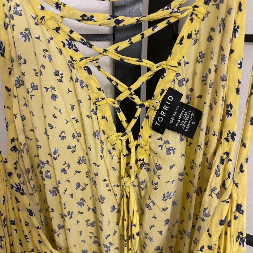 Torrid 5 Yellow and Blue Swing Tank
